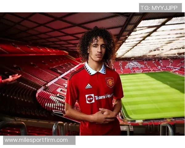 前裁判解析伊萨克与詹姆斯争议犯规索博接触未足以影响加纳乔表现