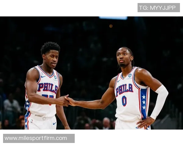 詹宁斯回顾后场组合埃奇库姆与马克西的默契令人期待